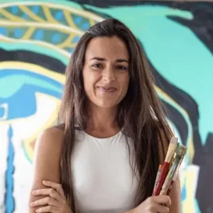 Paula Gasparini-Santos headshot